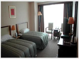 Longtou Business Hotel 4*